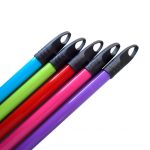 Κοντάρι σκούπας έγχρωμο λείο, ελληνικό βίδωμα / 130 cm