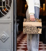 Damask Black Premium Breakfast / Lunch Box 29x20x18cm - Image 2
